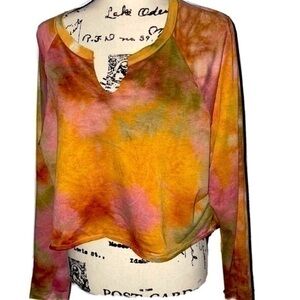 Forever 21 tie dye v-neck top shirt cropped longsleeve raw hem L gently preloved